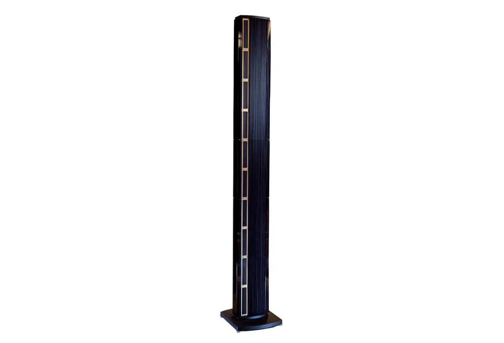 Steinway Lyngdorf Model LS CONCERT, Black Lacquer with MatteGold ring